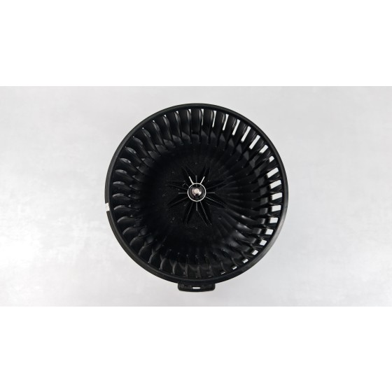 Вентилятор отопителя 87103-33081