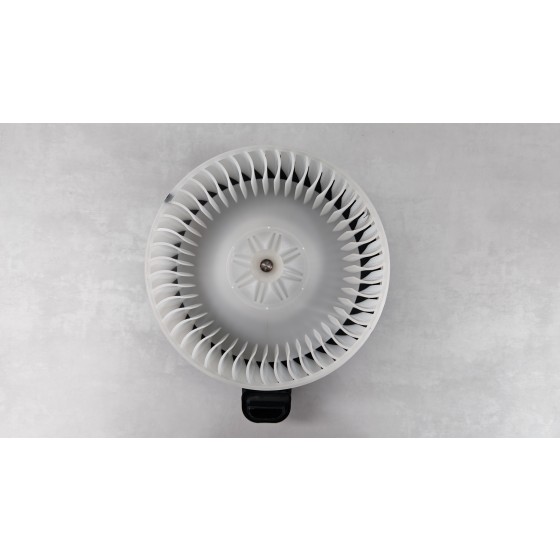 Вентилятор отопителя 87103-33090