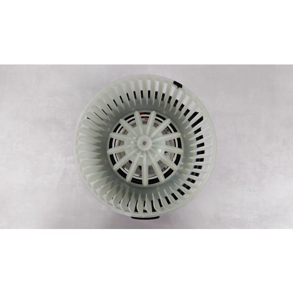 Вентилятор отопителя 87103-60220