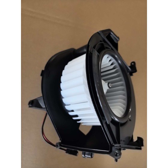 Вентилятор отопителя 4F0820020A