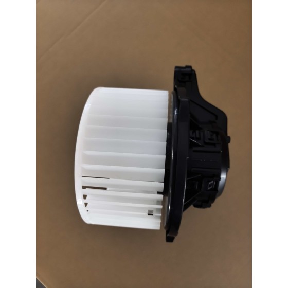 Вентилятор отопителя 0130115661